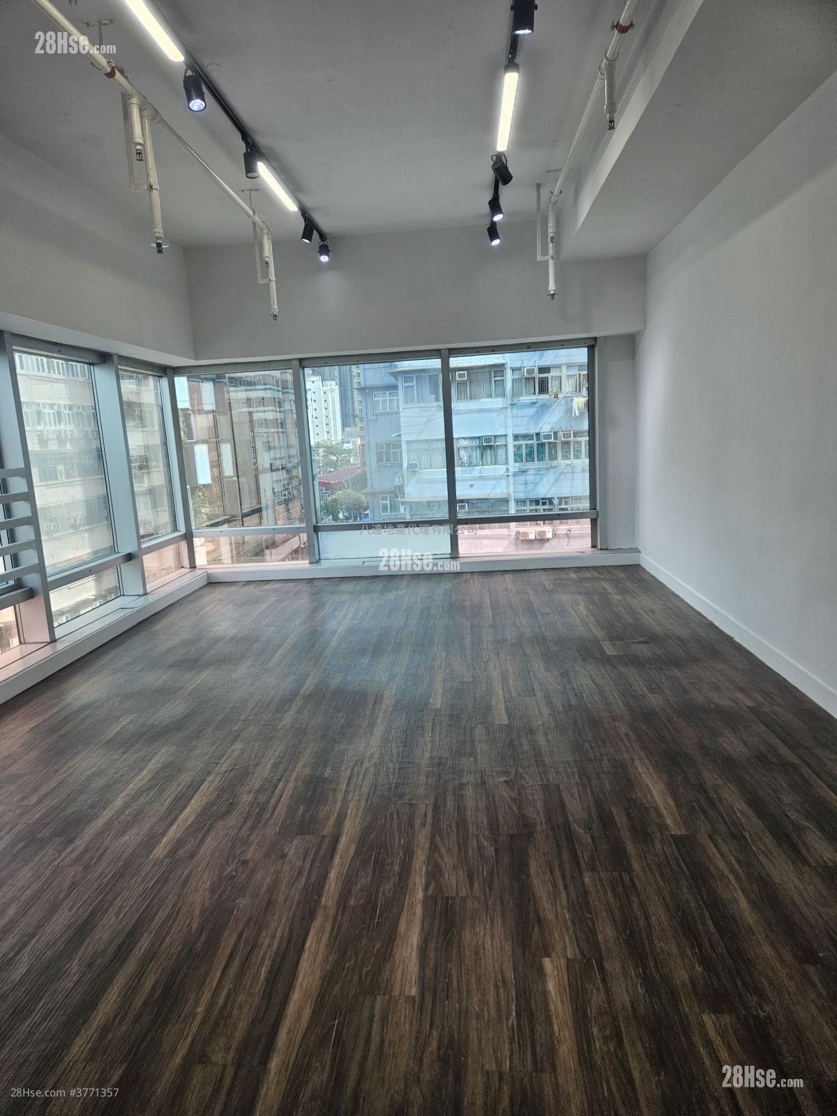 Richmond Commercial Building Rental Studio