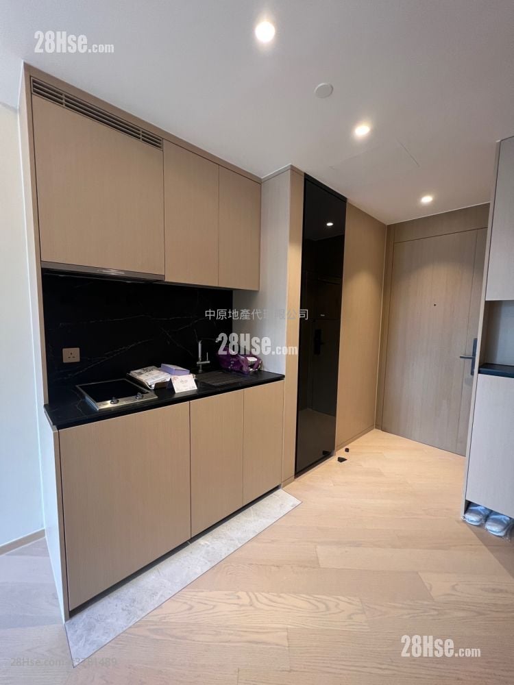 The Arles Sell 1 Bedroom 331 ft²