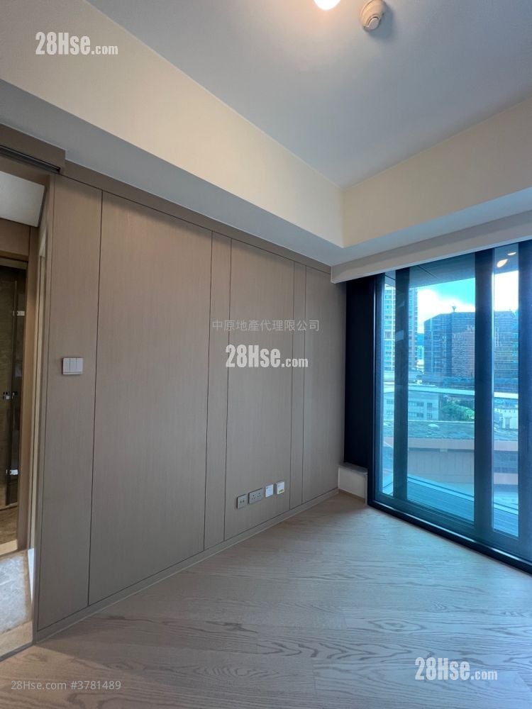 The Arles Sell 1 Bedroom 331 ft²