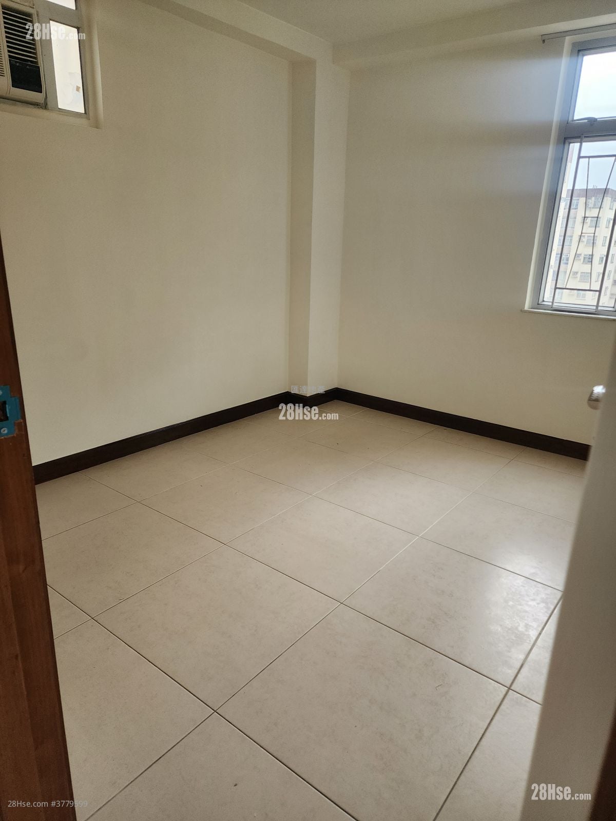 美孚新邨 租盘 719 平方尺