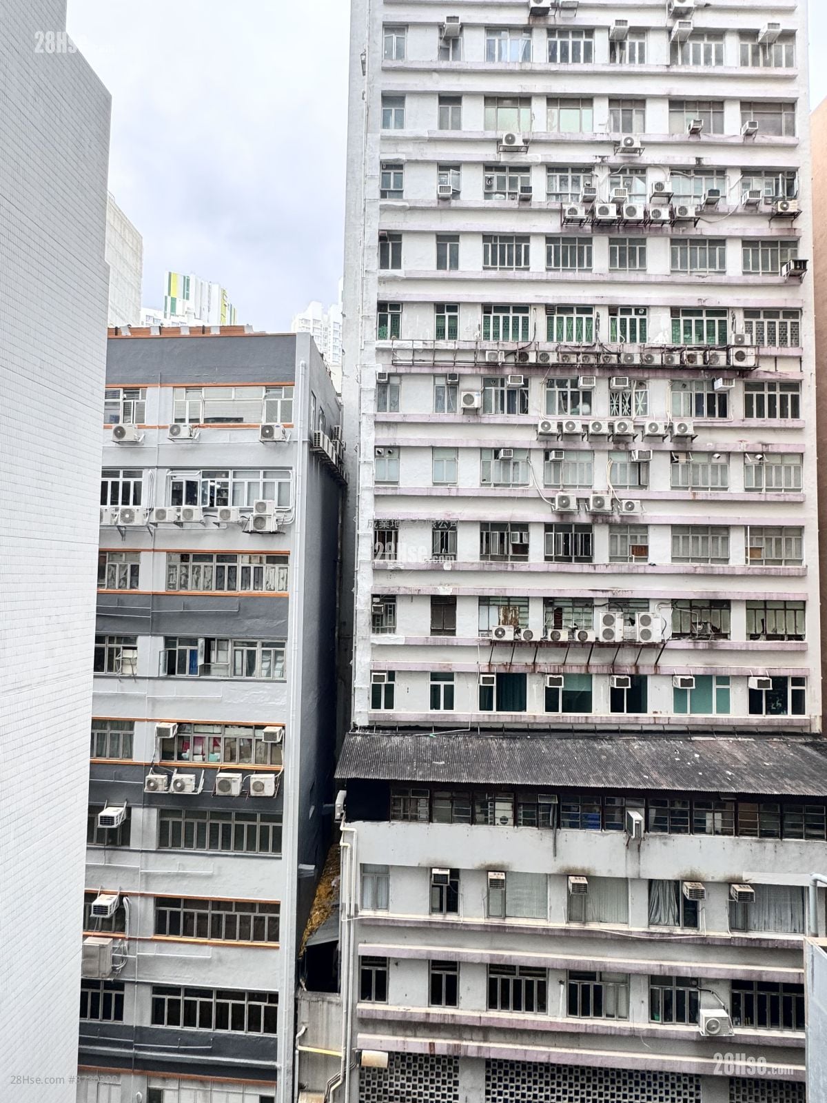 Max Trade Centre Rental