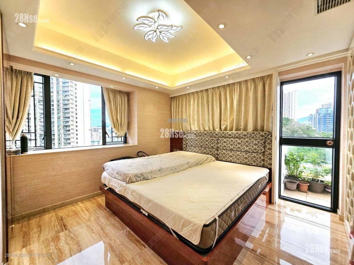 Sunview Garden Sell 5+ Bedrooms 2,347 ft²