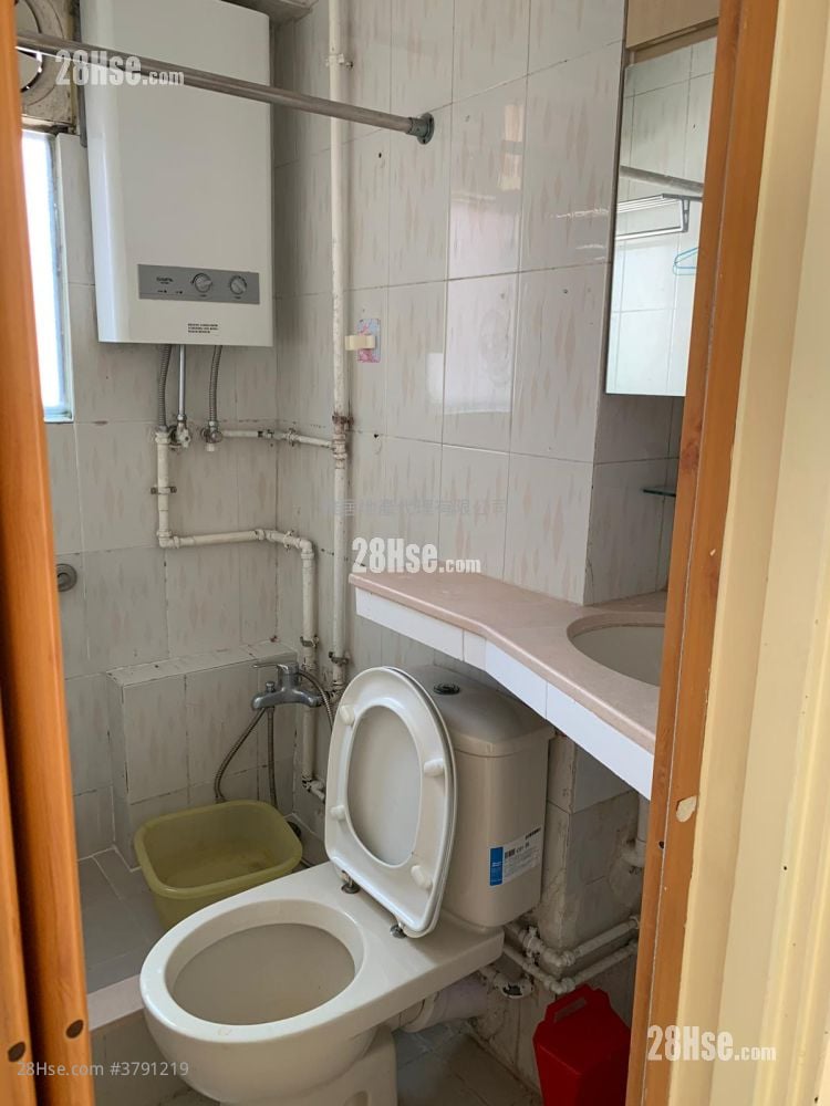 Hong Tin Court Rental 2 Bedrooms 420 ft²