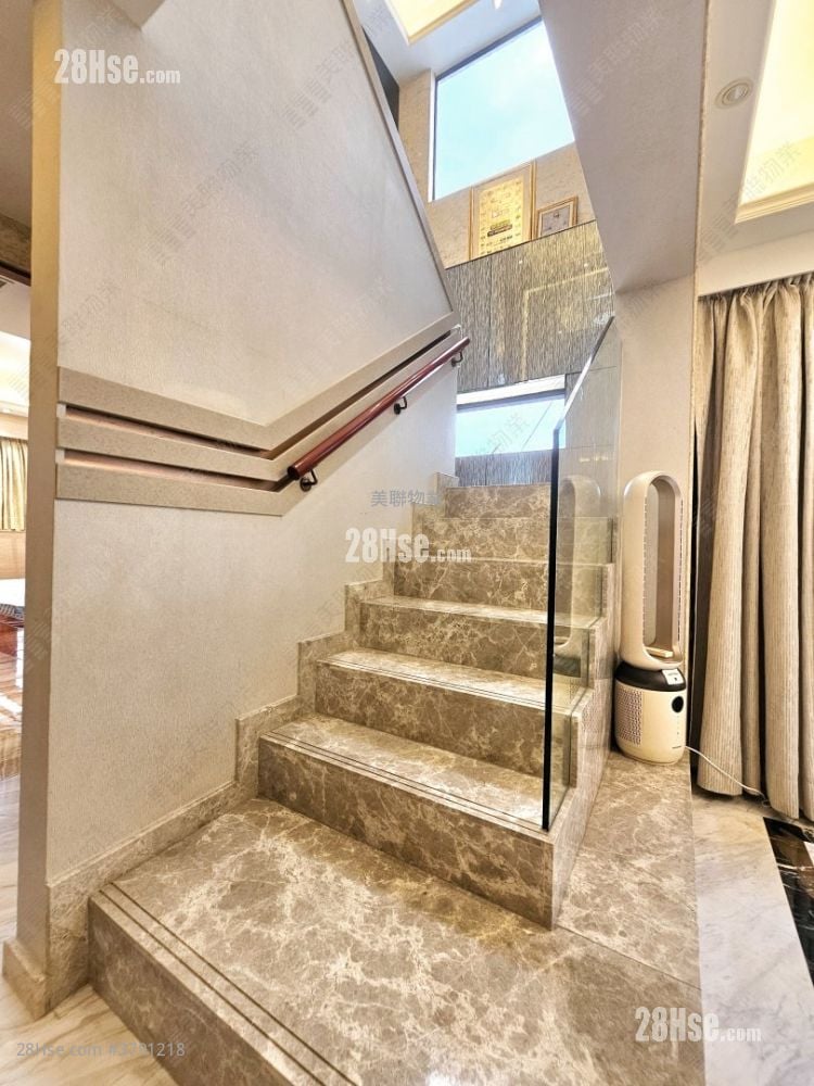 Sunview Garden Sell 5+ Bedrooms 2,347 ft²