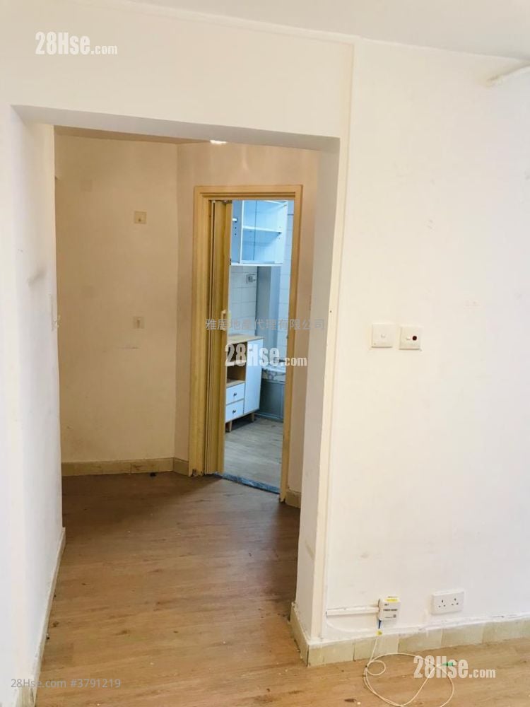 Hong Tin Court Rental 2 Bedrooms 420 ft²