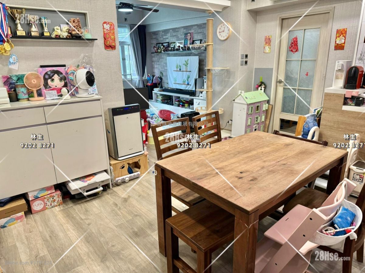 Diamond Building Sell 3 Bedrooms , 2 Bathrooms 836 ft²