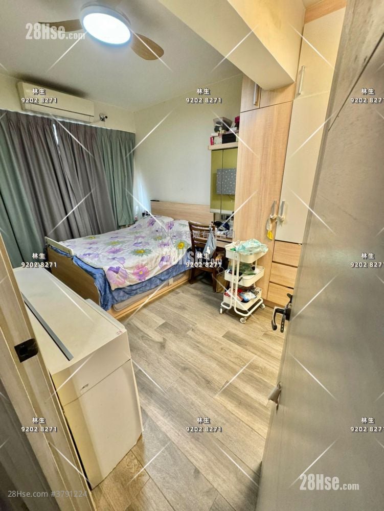 Diamond Building Sell 3 Bedrooms , 2 Bathrooms 836 ft²