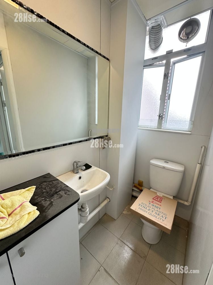 伟昌工业中心 租盘 1,075 平方尺