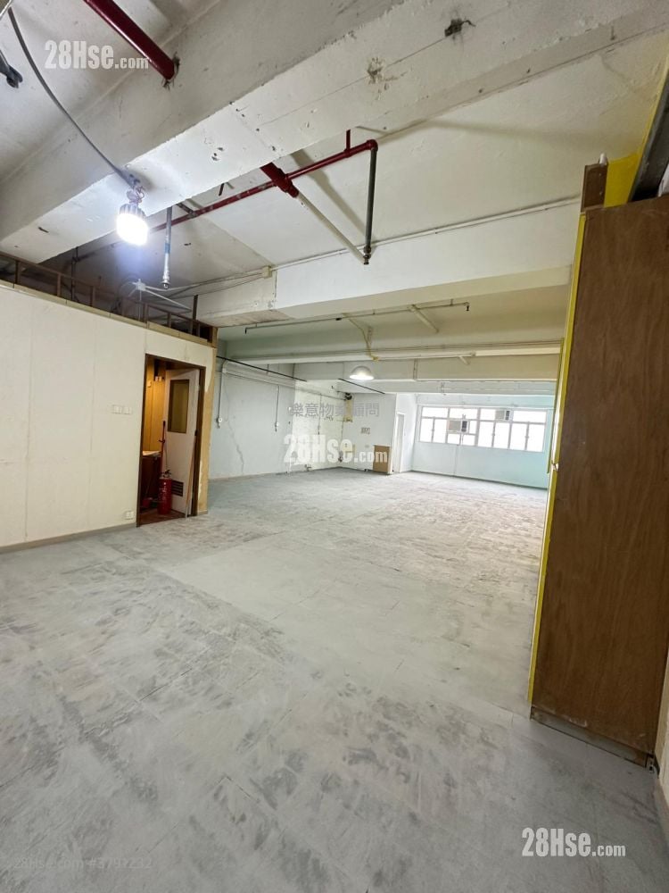 伟昌工业中心 租盘 1,075 平方尺