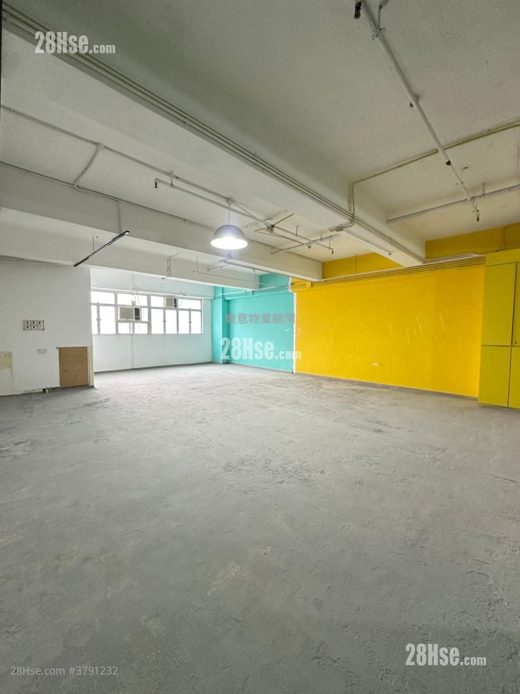 伟昌工业中心 租盘 1,075 平方尺