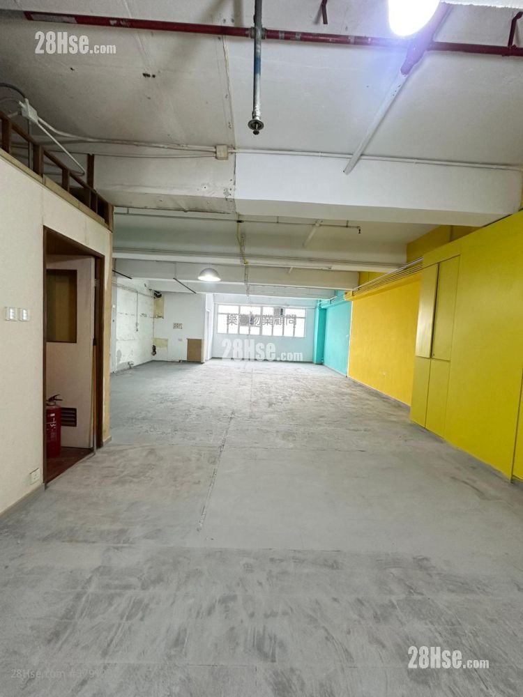 伟昌工业中心 租盘 1,075 平方尺