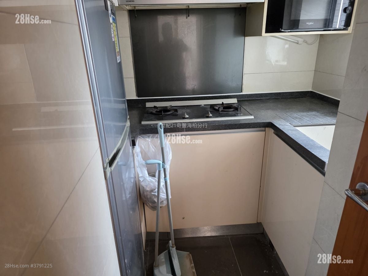 i-home 租盘 2 房 , 1 浴室 457 平方尺