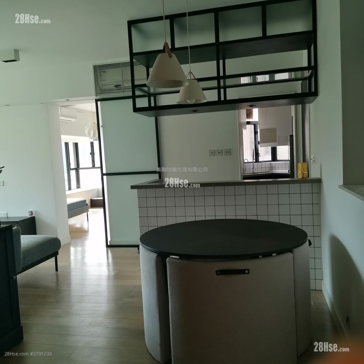 蓝天海岸 售盘 561 平方尺