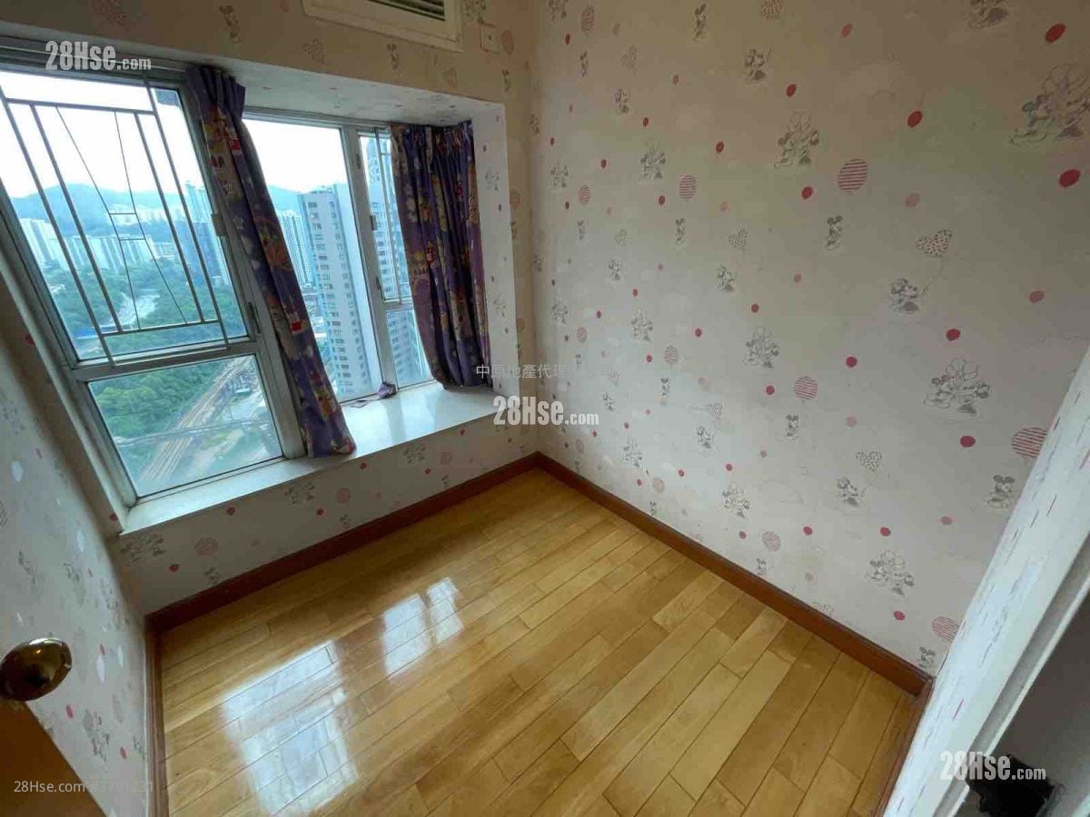 bedroom 1: Discovery Park Sell 2 Bedrooms , 1 Bathroom 477 ft²