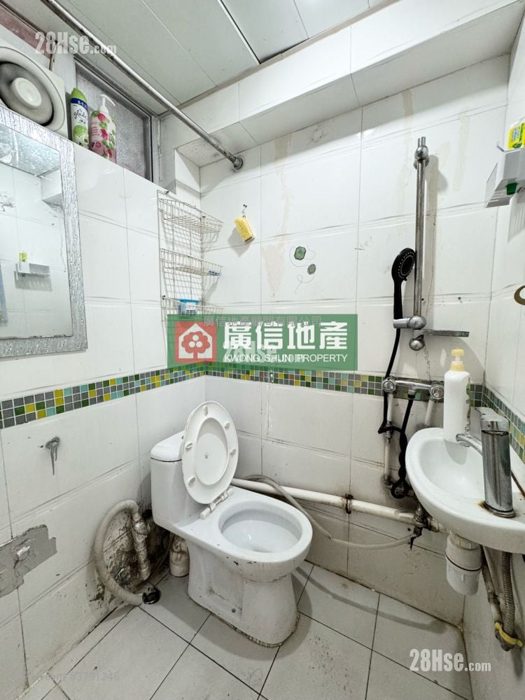 单幢楼房 租盘 2 房 , 1 浴室 406 平方尺