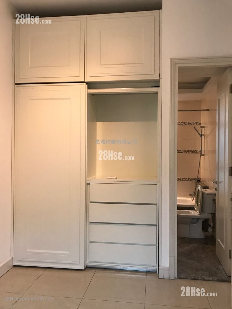 Casa 880 售盘 3 房 , 2 浴室 792 平方尺