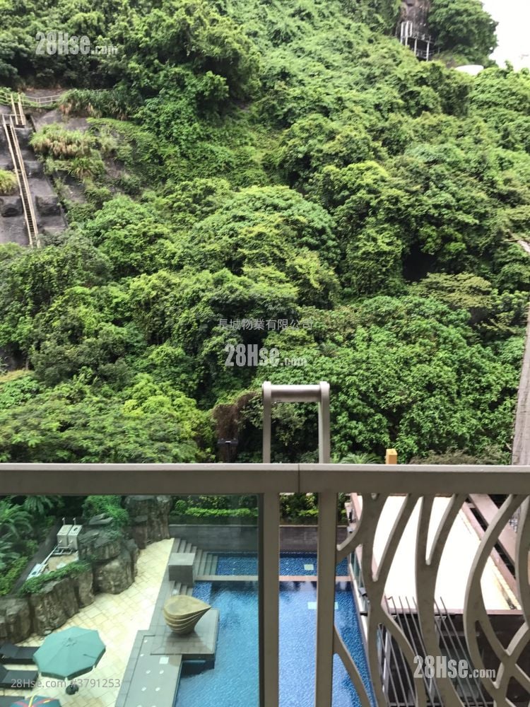 Casa 880 售盘 3 房 , 2 浴室 792 平方尺