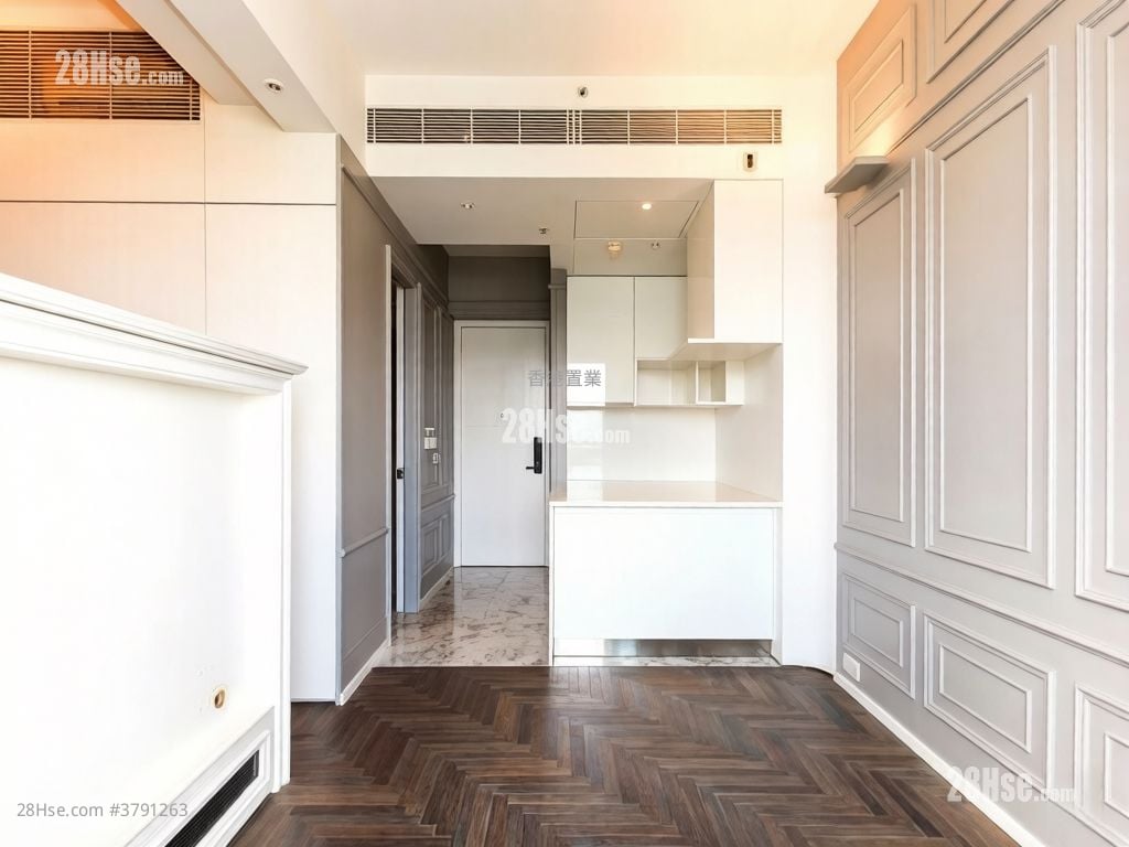 The Gloucester Rental Studio , 1 Bathroom 368 ft²