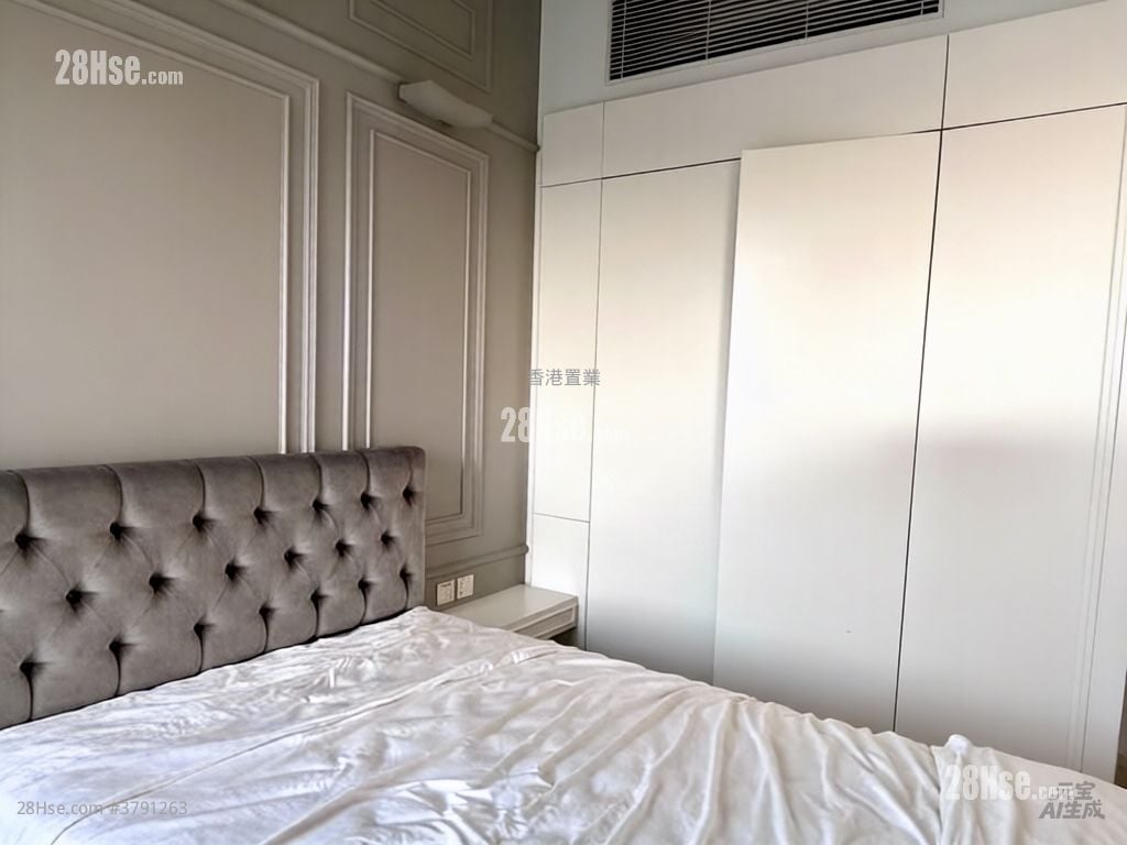 The Gloucester Rental Studio , 1 Bathroom 368 ft²