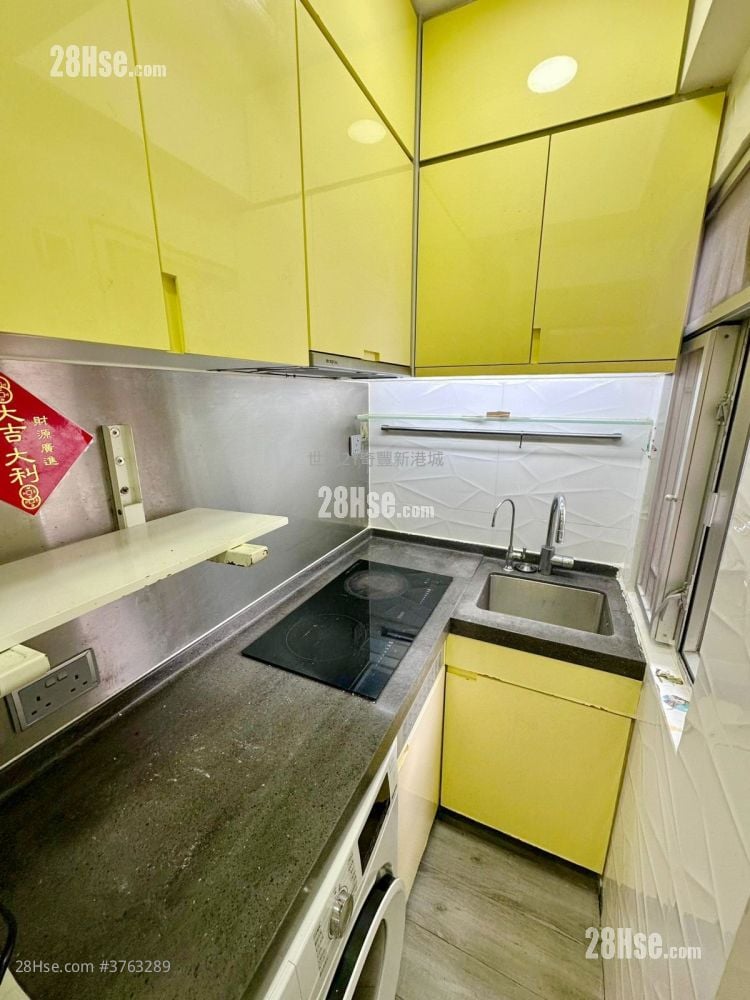 Sunshine City Sell 2 Bedrooms , 1 Bathroom 337 ft²