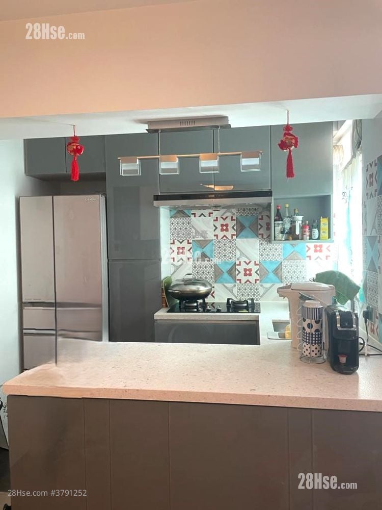 Charming Garden Sell 2 Bedrooms 456 ft²