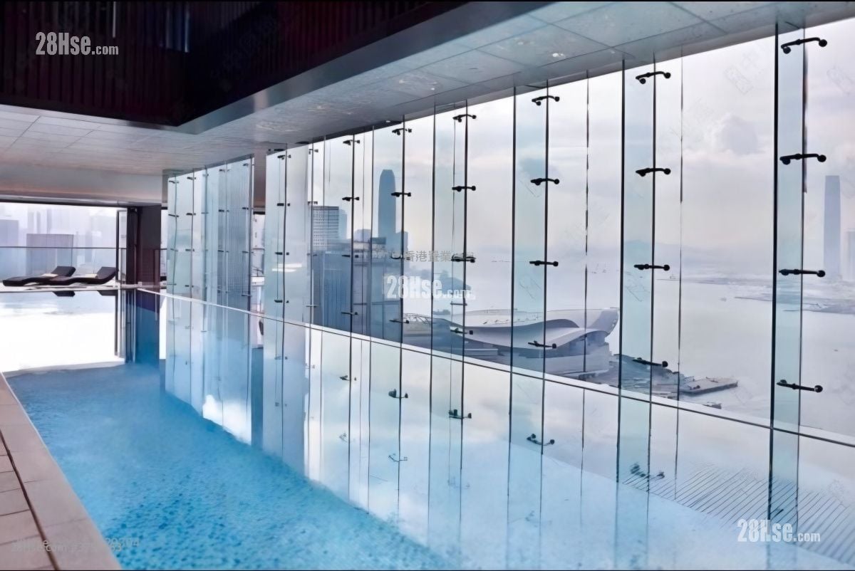 The Gloucester Rental Studio , 1 Bathroom 368 ft²