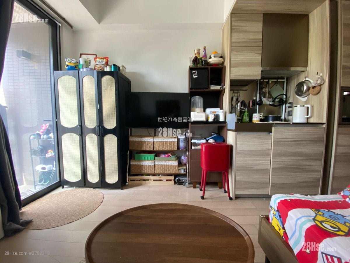 The.met.blossom Sell Studio , 1 Bathroom 200 ft²