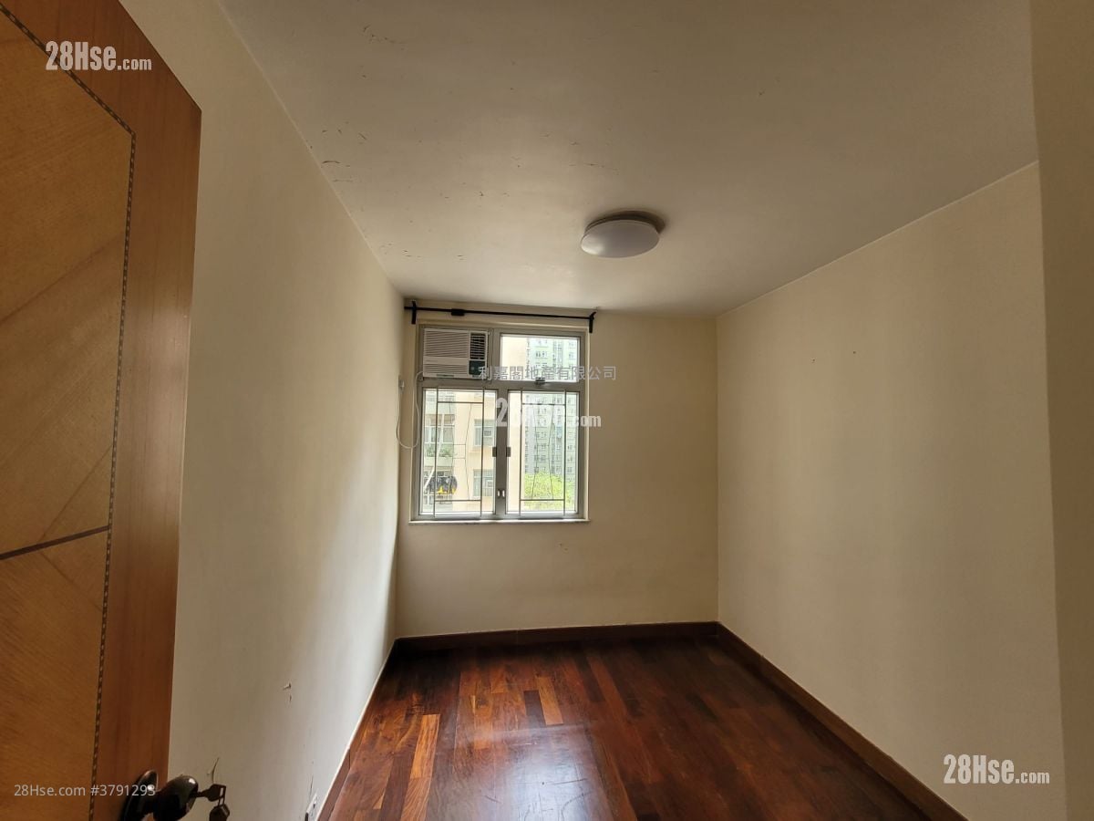 美孚新邨 售盘 2 房 , 1 浴室 556 平方尺