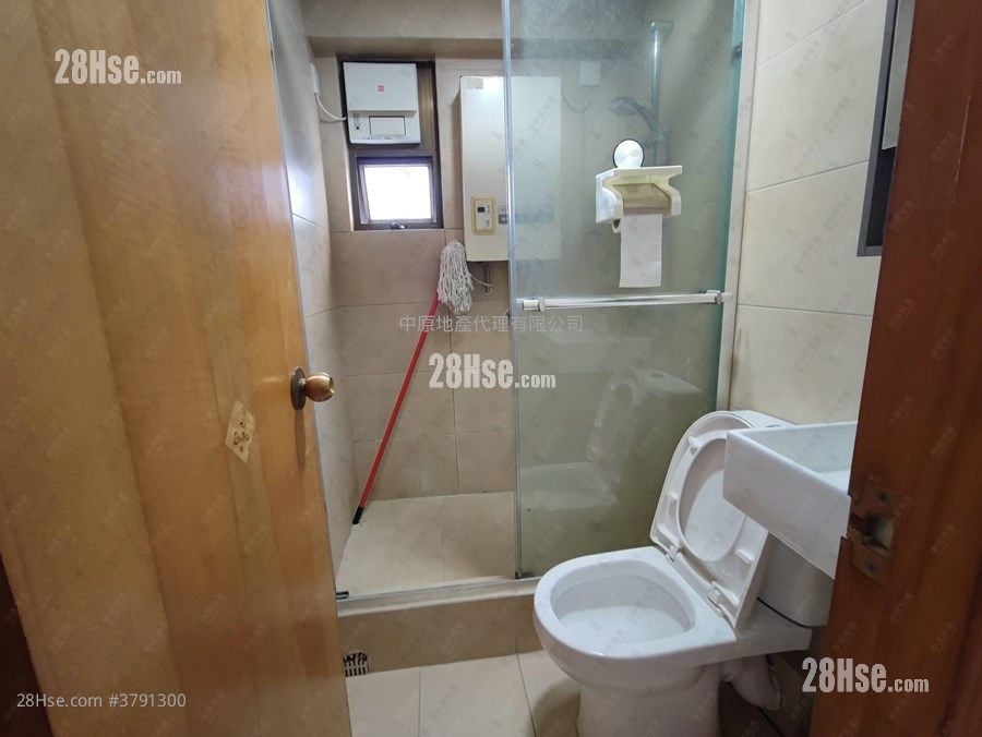 Yuet Lai Court Sell 2 Bedrooms , 1 Bathroom 421 ft²
