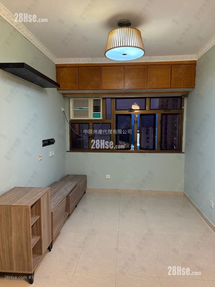 Yuet Lai Court Sell 2 Bedrooms , 1 Bathroom 421 ft²