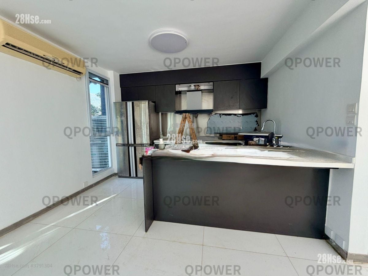 柏丽湾别墅 租盘 4 房 1,332 平方尺