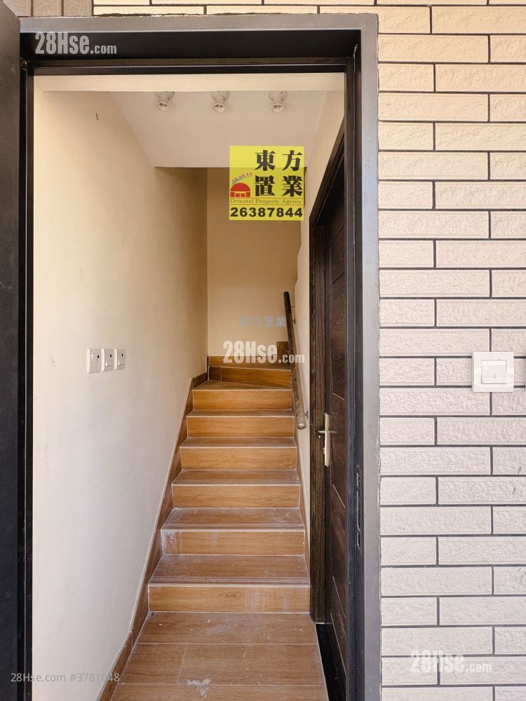 Village Sell 3 Bedrooms , 2 Bathrooms 700 ft²