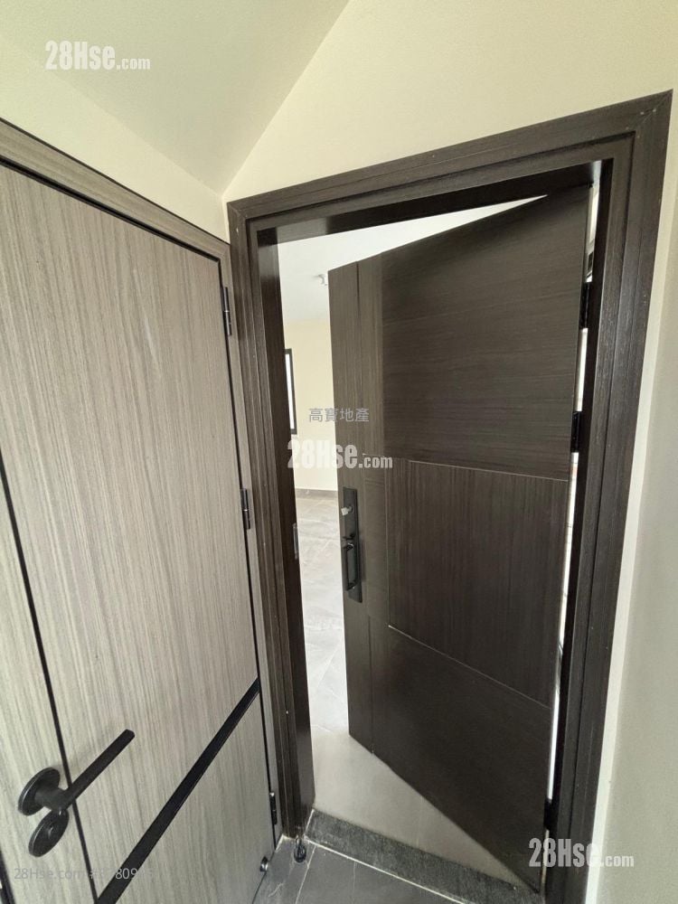 村屋 售盘 3 房 , 1 浴室 700 平方尺