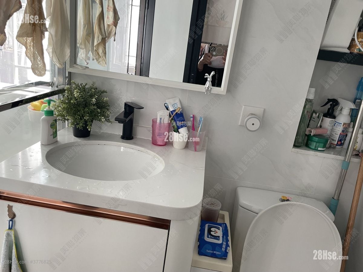 Fessenden Court Sell 2 Bedrooms 475 ft²