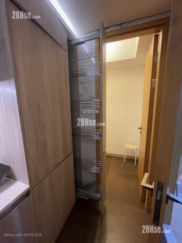 One Kai Tak(Ii) Sell 3 Bedrooms , 1 Bathroom 547 ft²