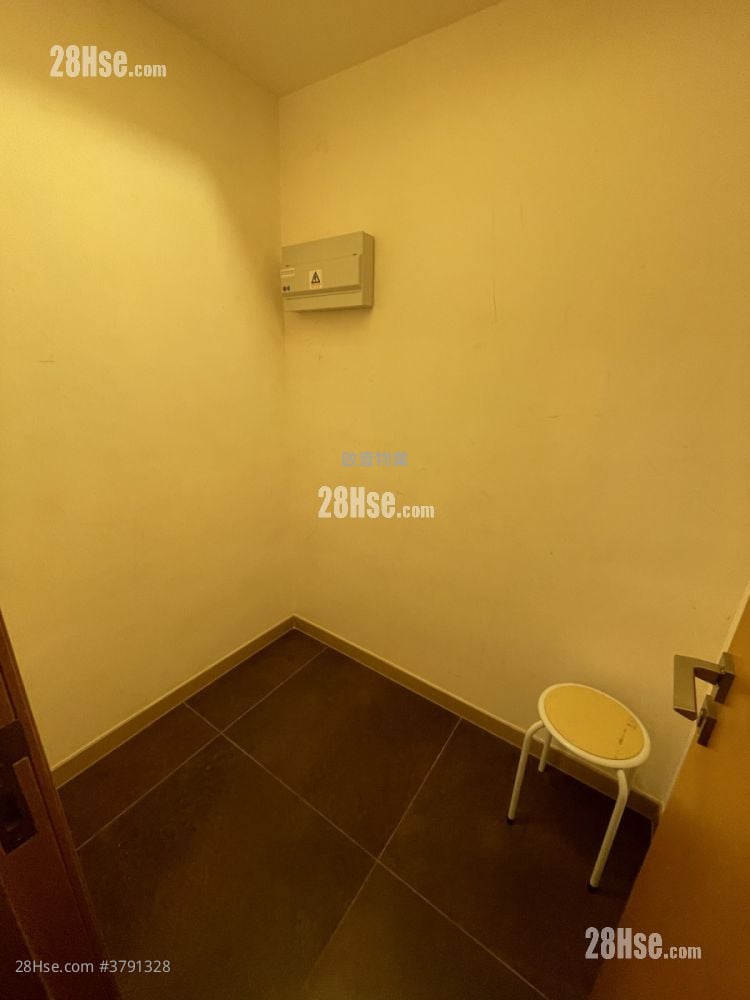 One Kai Tak(Ii) Sell 3 Bedrooms , 1 Bathroom 547 ft²