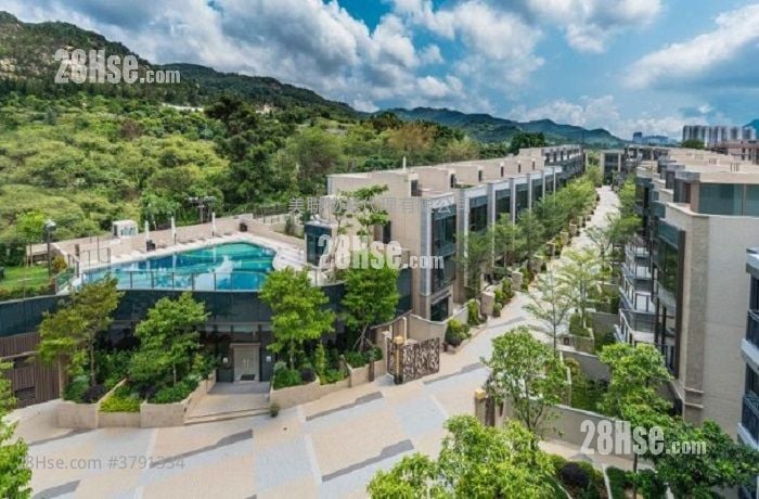 Domus Sell 3 Bedrooms 1,986 ft²