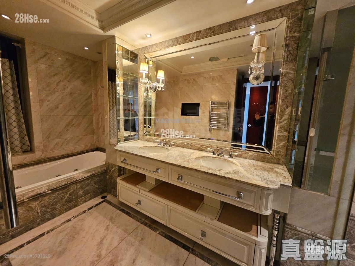 逸珑 售盘 4 房 1,686 平方尺