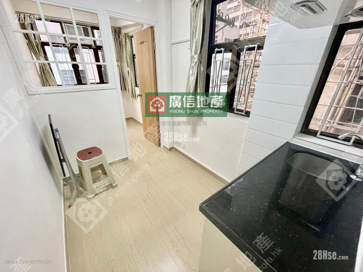 咸美顿街14-20号 租盘 1 房 , 1 浴室 160 平方尺