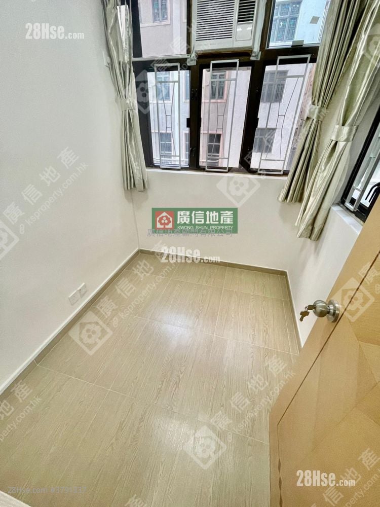 咸美顿街14-20号 租盘 1 房 , 1 浴室 160 平方尺