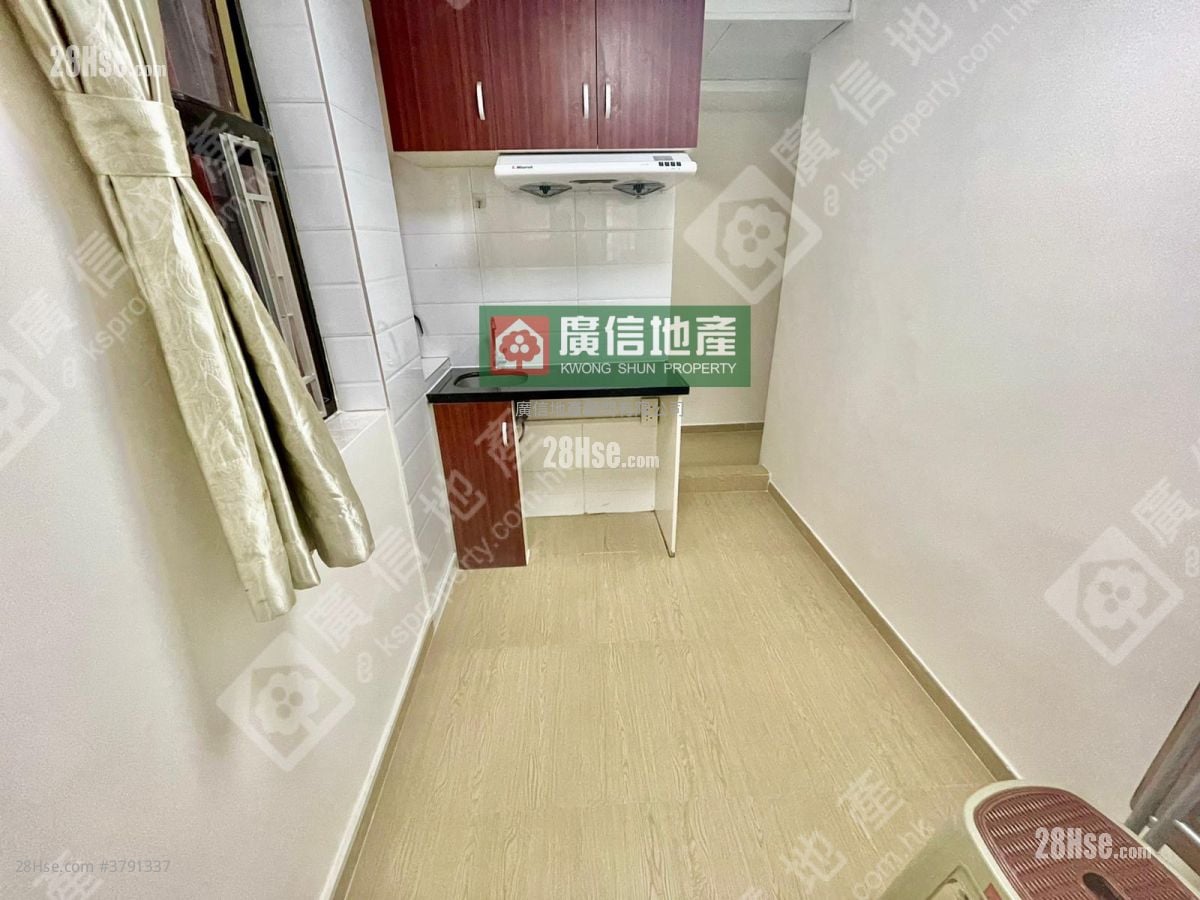 咸美顿街14-20号 租盘 1 房 , 1 浴室 160 平方尺