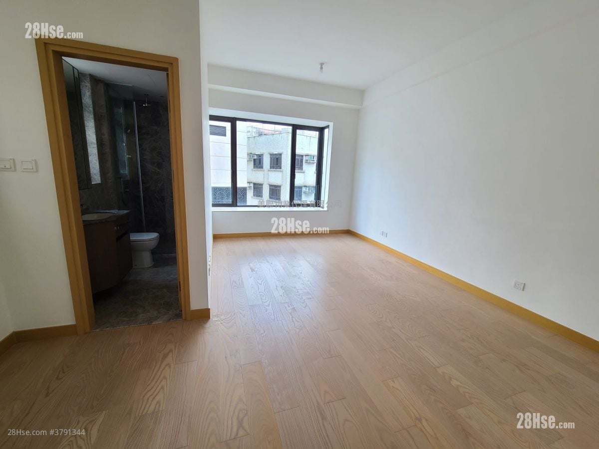 Manor Parc Sell 4 Bedrooms 1,992 ft²