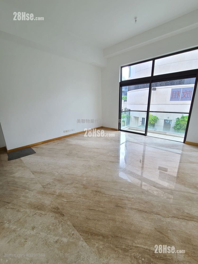 Manor Parc Sell 4 Bedrooms 1,992 ft²