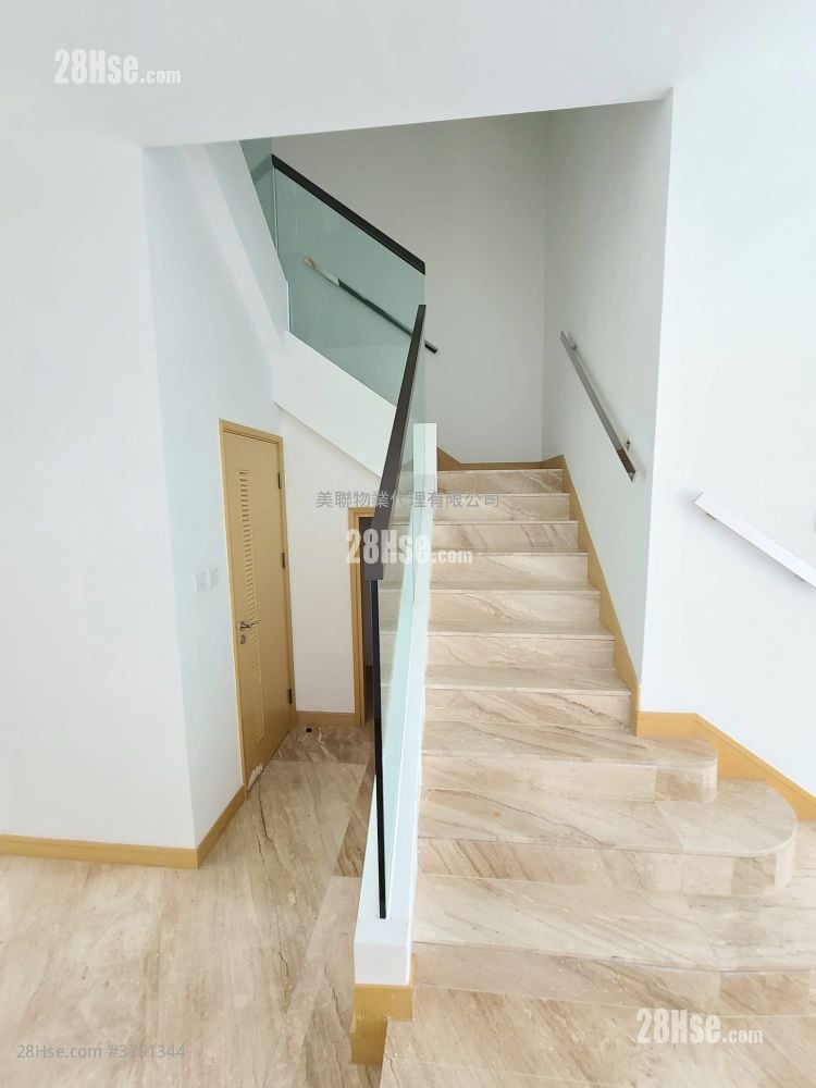 Manor Parc Sell 4 Bedrooms 1,992 ft²