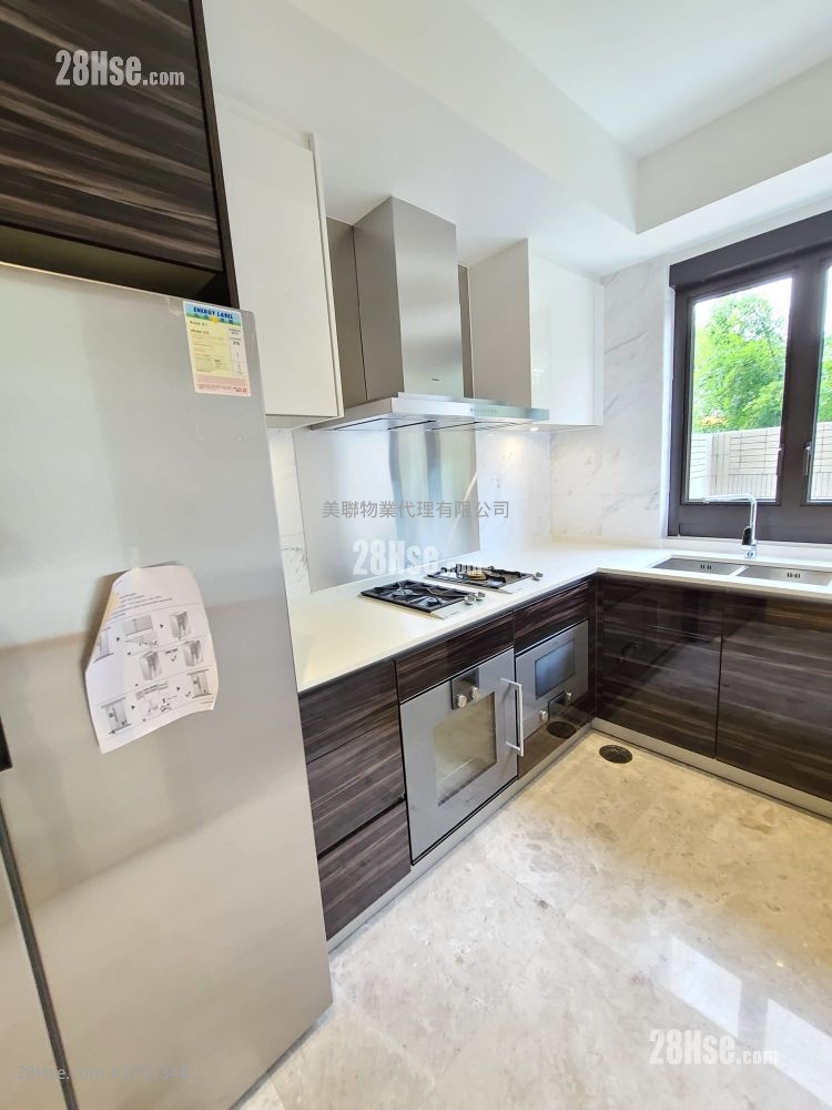 Manor Parc Sell 4 Bedrooms 1,992 ft²