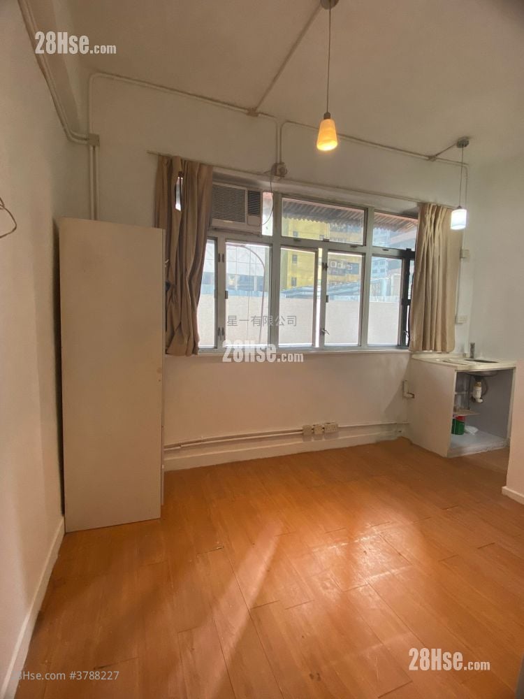 骆克道521号 租盘 开放式间隔 , 1 浴室 140 平方尺