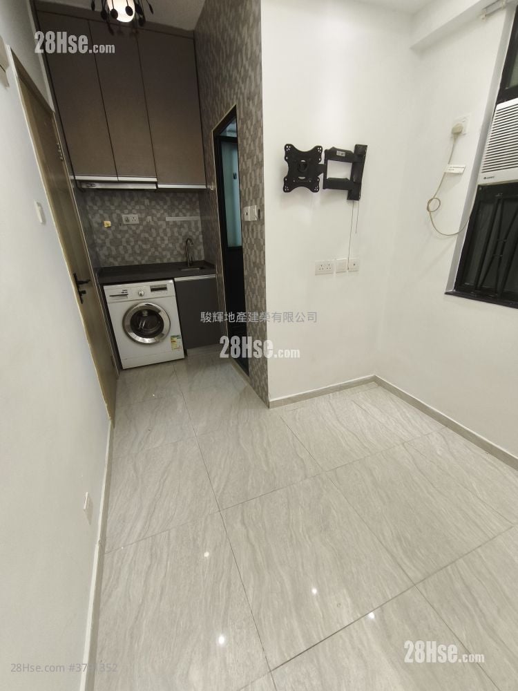 Sincere House Rental Studio , 1 Bathroom 120 ft²