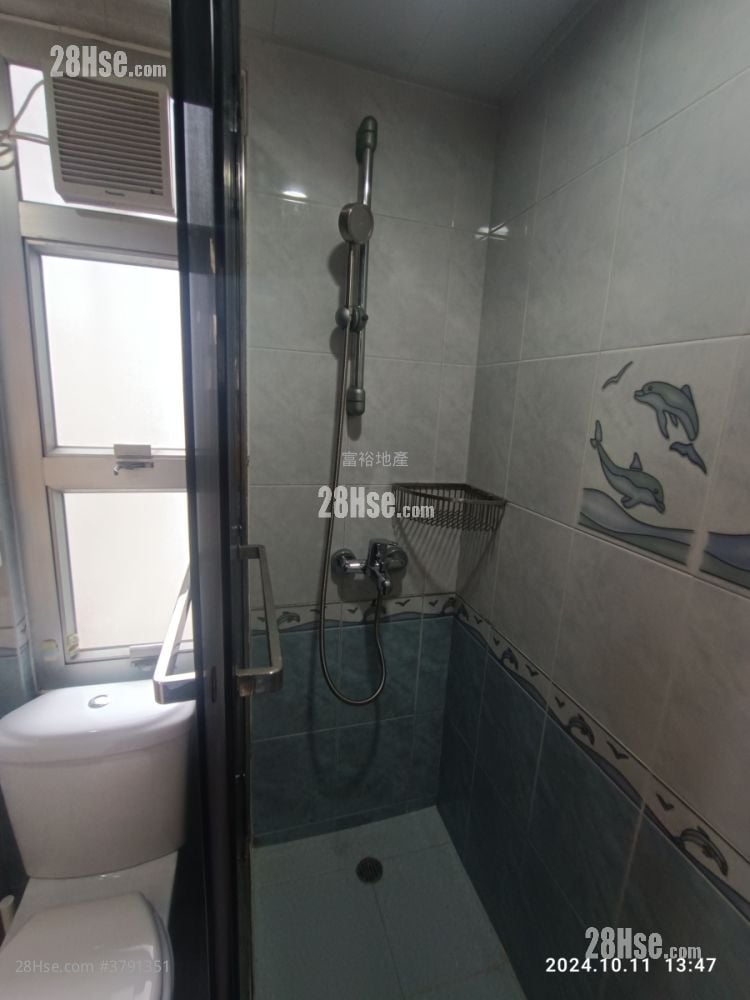 Po Thai Building Rental 2 Bedrooms , 1 Bathroom 357 ft²