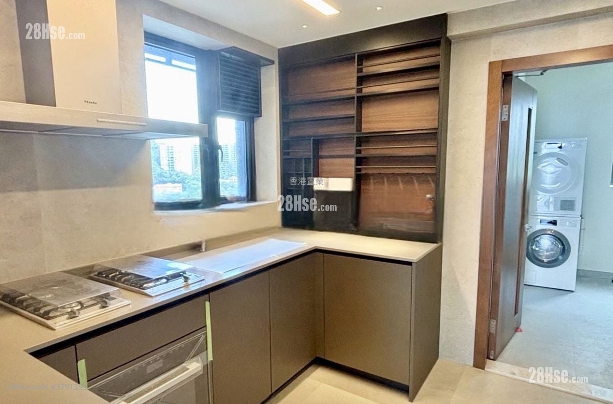 Victoria Coast Rental 2 Bedrooms , 2 Bathrooms 1,361 ft²