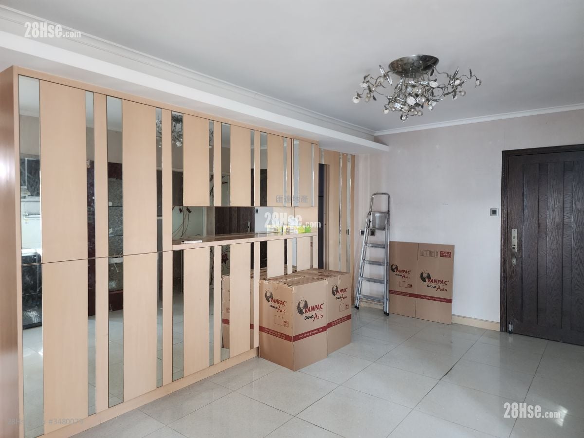 美孚新邨 售盘 827 平方尺